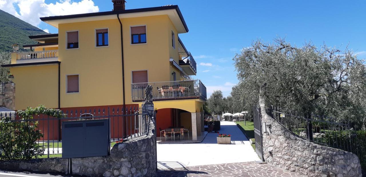 ברנצונה סול גארדה Villa Due Leoni - Residence מראה חיצוני תמונה