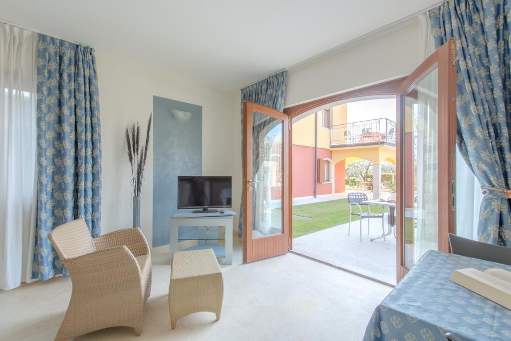 ברנצונה סול גארדה Villa Due Leoni - Residence מראה חיצוני תמונה